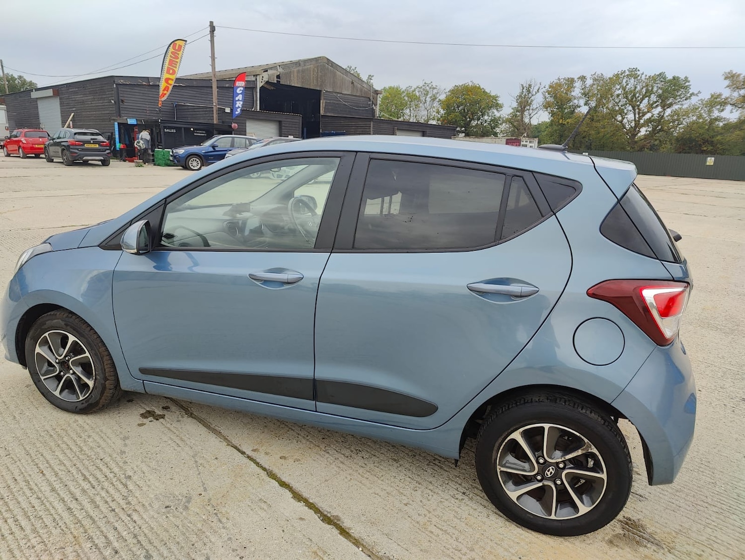 Used Hyundai i10 2017 for sale - 77085582: Photo 10