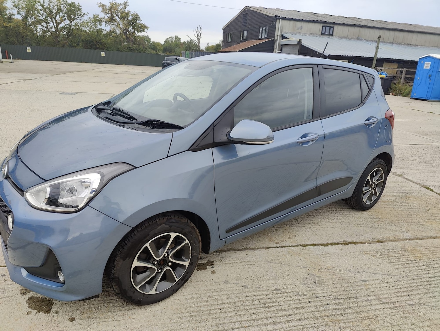 Used Hyundai i10 2017 for sale - 77085582: Photo 12