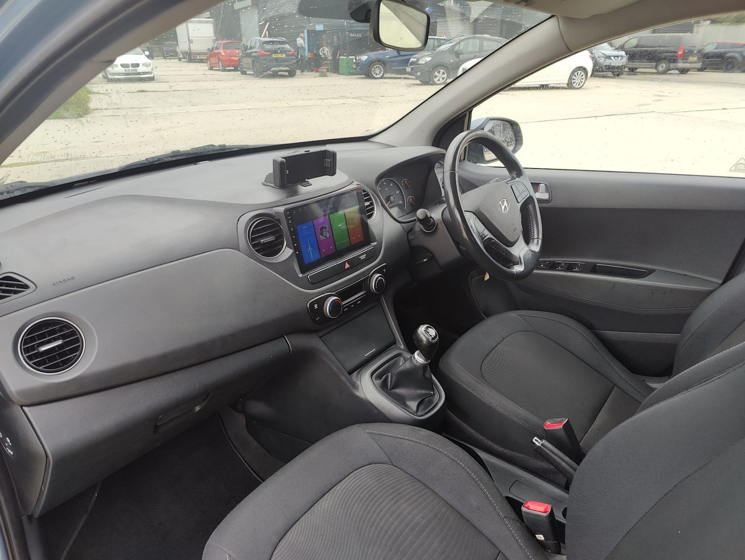 Used Hyundai i10 2017 for sale - 77085582: Photo 18