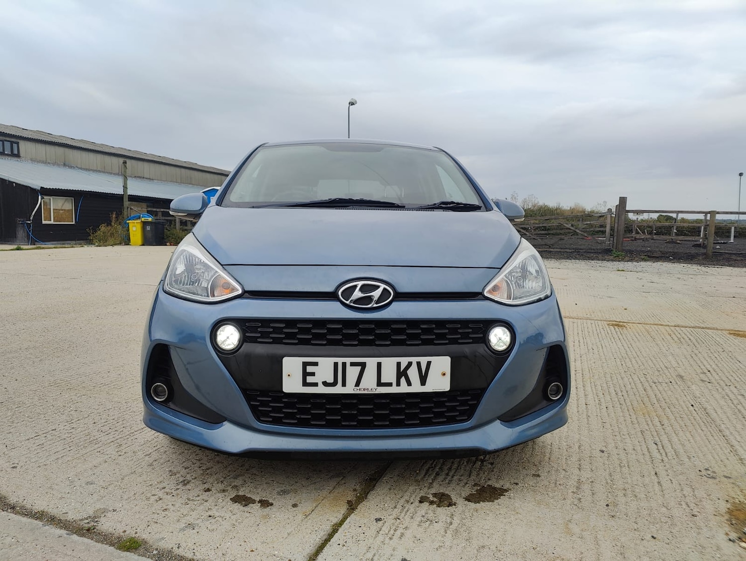 Used Hyundai i10 2017 for sale - 77085582: Photo 2
