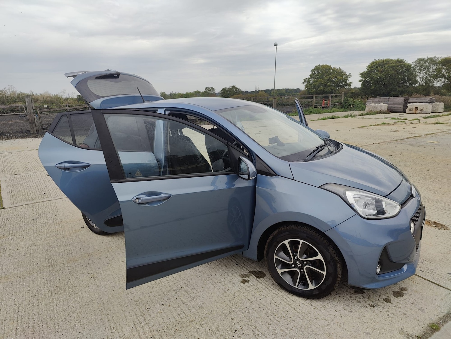Used Hyundai i10 2017 for sale - 77085582: Photo 35
