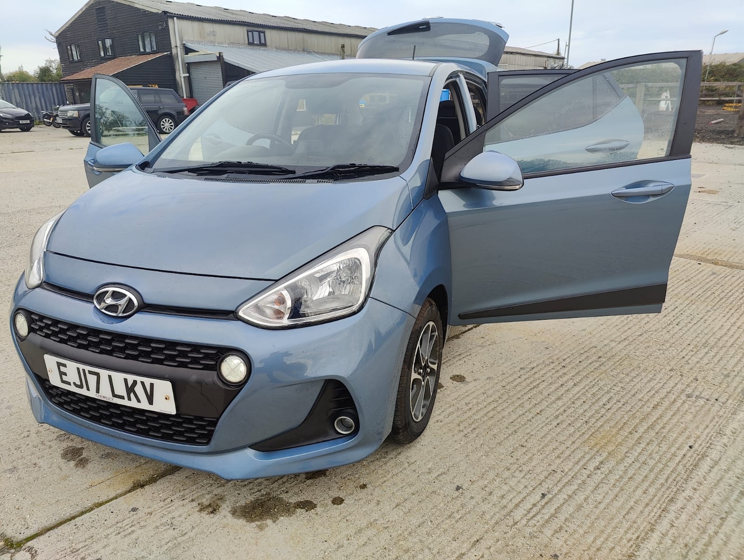 Used Hyundai i10 2017 for sale - 77085582: Photo 43