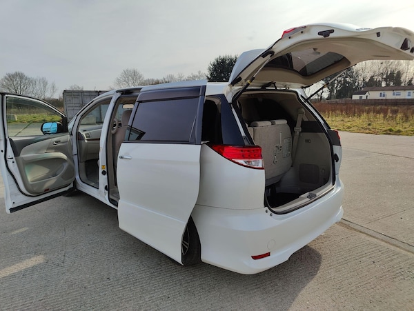 Used Toyota Estima 2011 for sale - 75313858: Photo 11