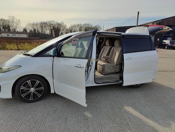 Used Toyota Estima 2011 for sale - 75313858: Photo 15