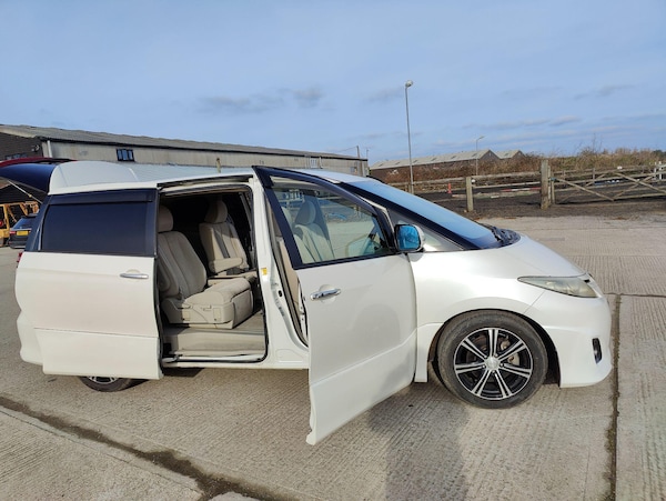 Used Toyota Estima 2011 for sale - 75313858: Photo 19