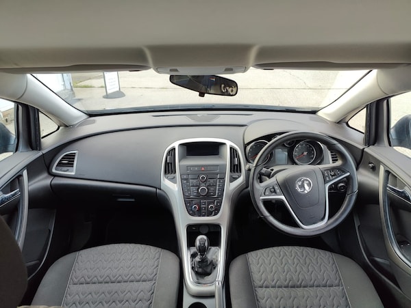 Used Vauxhall Astra 2013 for sale - 76242836: Photo 10