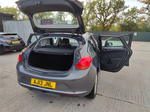 Used Vauxhall Astra 2013 for sale - 76242836: Photo 16