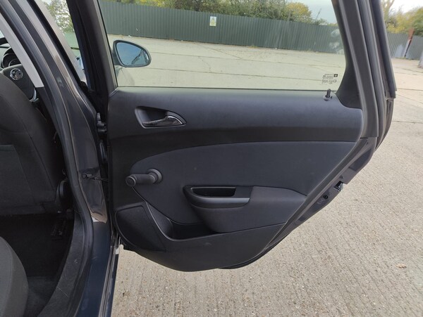 Used Vauxhall Astra 2013 for sale - 76242836: Photo 21