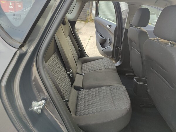 Used Vauxhall Astra 2013 for sale - 76242836: Photo 28