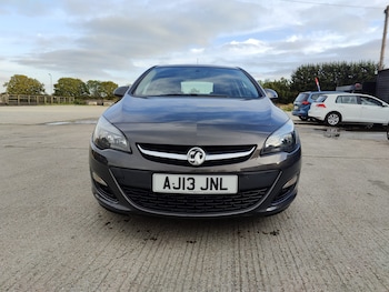 Used Vauxhall Astra 2013 for sale - 76242836: Photo