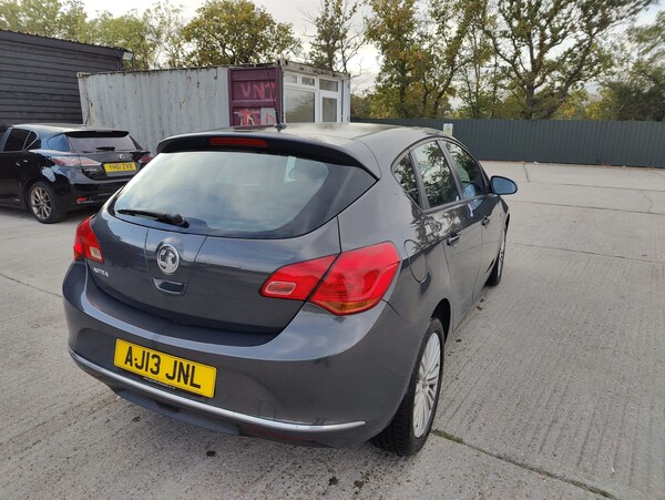 Used Vauxhall Astra 2013 for sale - 76242836: Photo 37