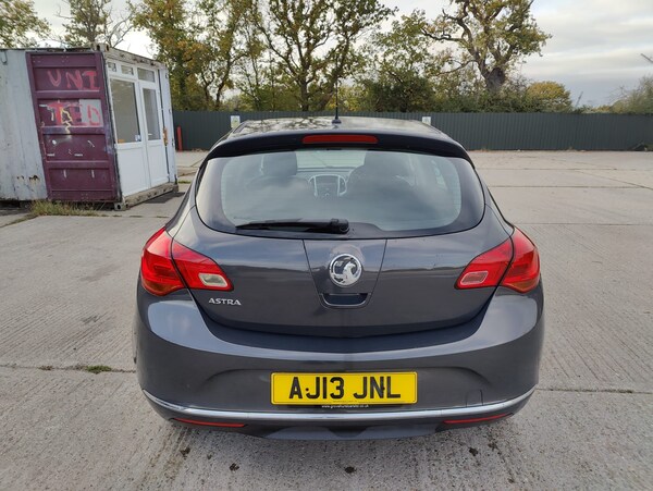 Used Vauxhall Astra 2013 for sale - 76242836: Photo 41