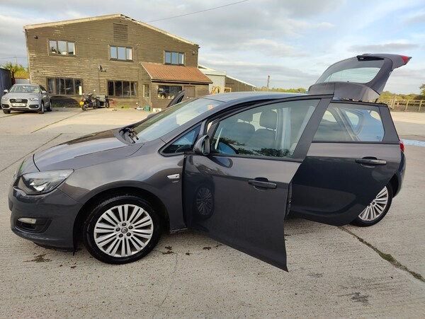 Used Vauxhall Astra 2013 for sale - 76242836: Photo 44