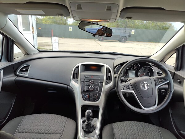 Used Vauxhall Astra 2013 for sale - 76242836: Photo 48
