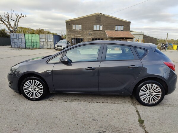 Used Vauxhall Astra 2013 for sale - 76242836: Photo 7