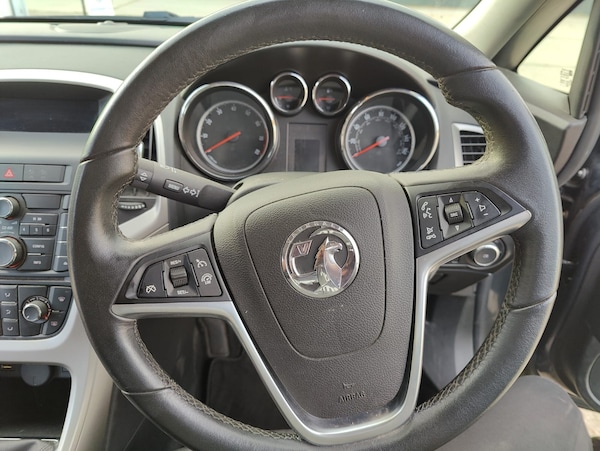 Used Vauxhall Astra 2013 for sale - 76242836: Photo 9