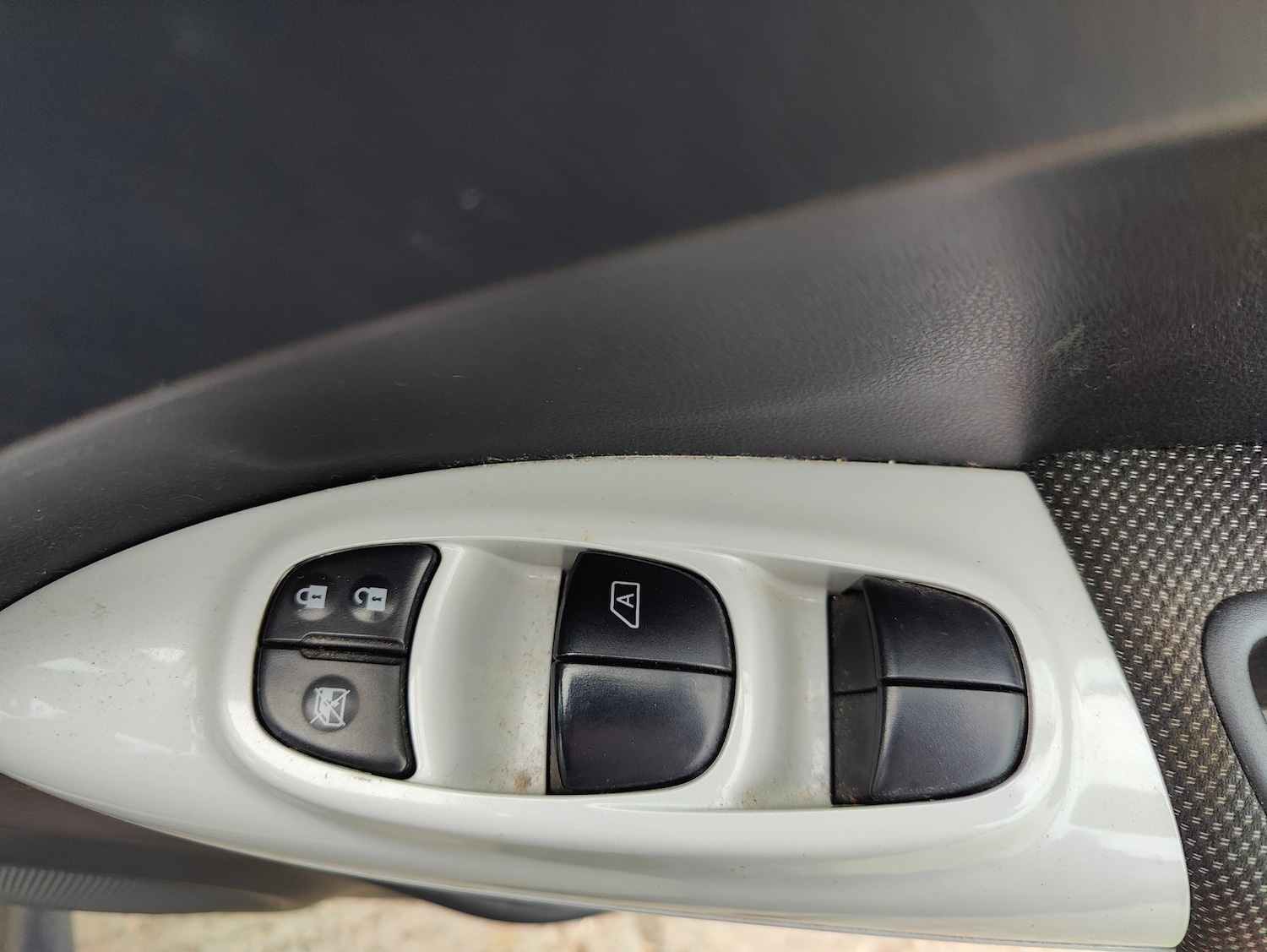 Used Nissan Juke 2016 for sale - 77086646: Photo 28