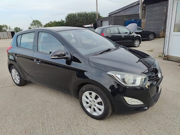 Used Hyundai i20 2013 for sale - 75557110: Photo