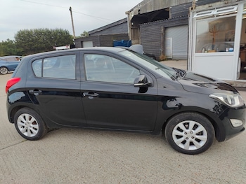 Used Hyundai i20 2013 for sale - 75557110: Photo