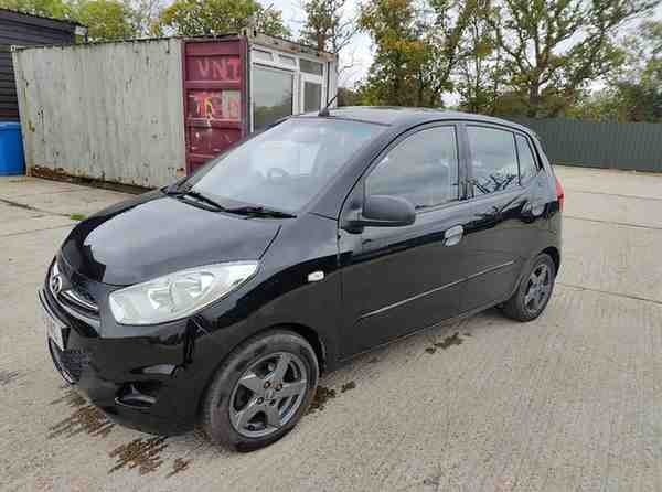Used Hyundai i10 2012 for sale - 76193278: Photo 12