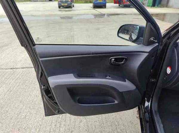 Used Hyundai i10 2012 for sale - 76193278: Photo 14