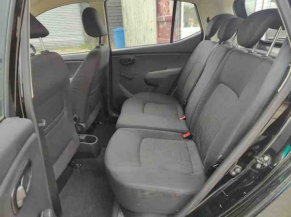 Used Hyundai i10 2012 for sale - 76193278: Photo 21
