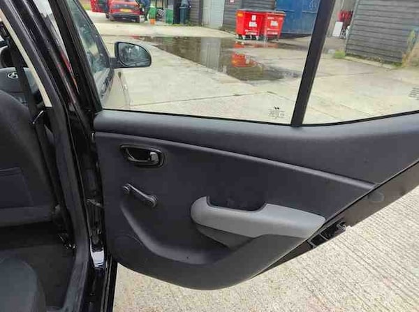 Used Hyundai i10 2012 for sale - 76193278: Photo 26