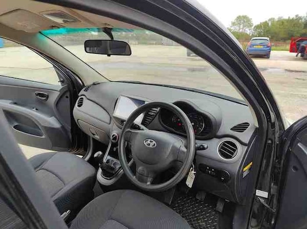 Used Hyundai i10 2012 for sale - 76193278: Photo 32