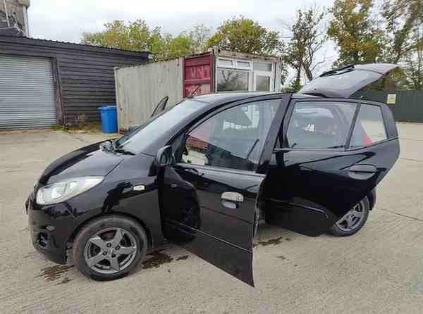 Used Hyundai i10 2012 for sale - 76193278: Photo 33