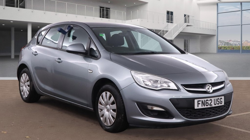 Used Vauxhall Astra 2012 for sale - 76774761: Photo 1