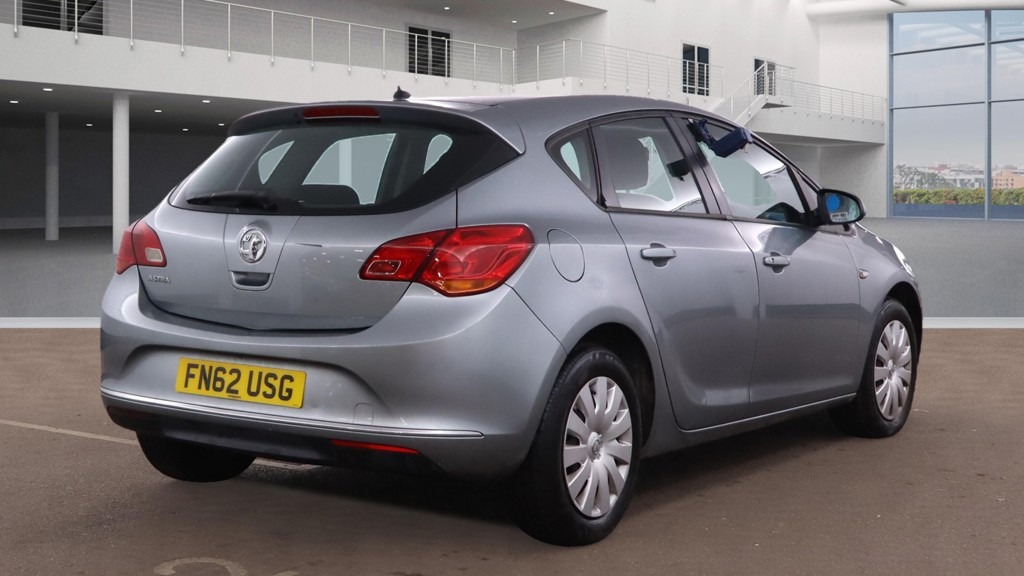 Used Vauxhall Astra 2012 for sale - 76774761: Photo 4