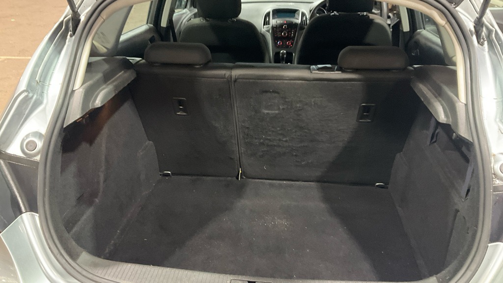 Used Vauxhall Astra 2012 for sale - 76774761: Photo 7