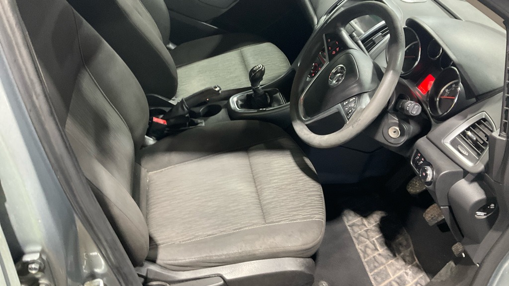 Used Vauxhall Astra 2012 for sale - 76774761: Photo 9