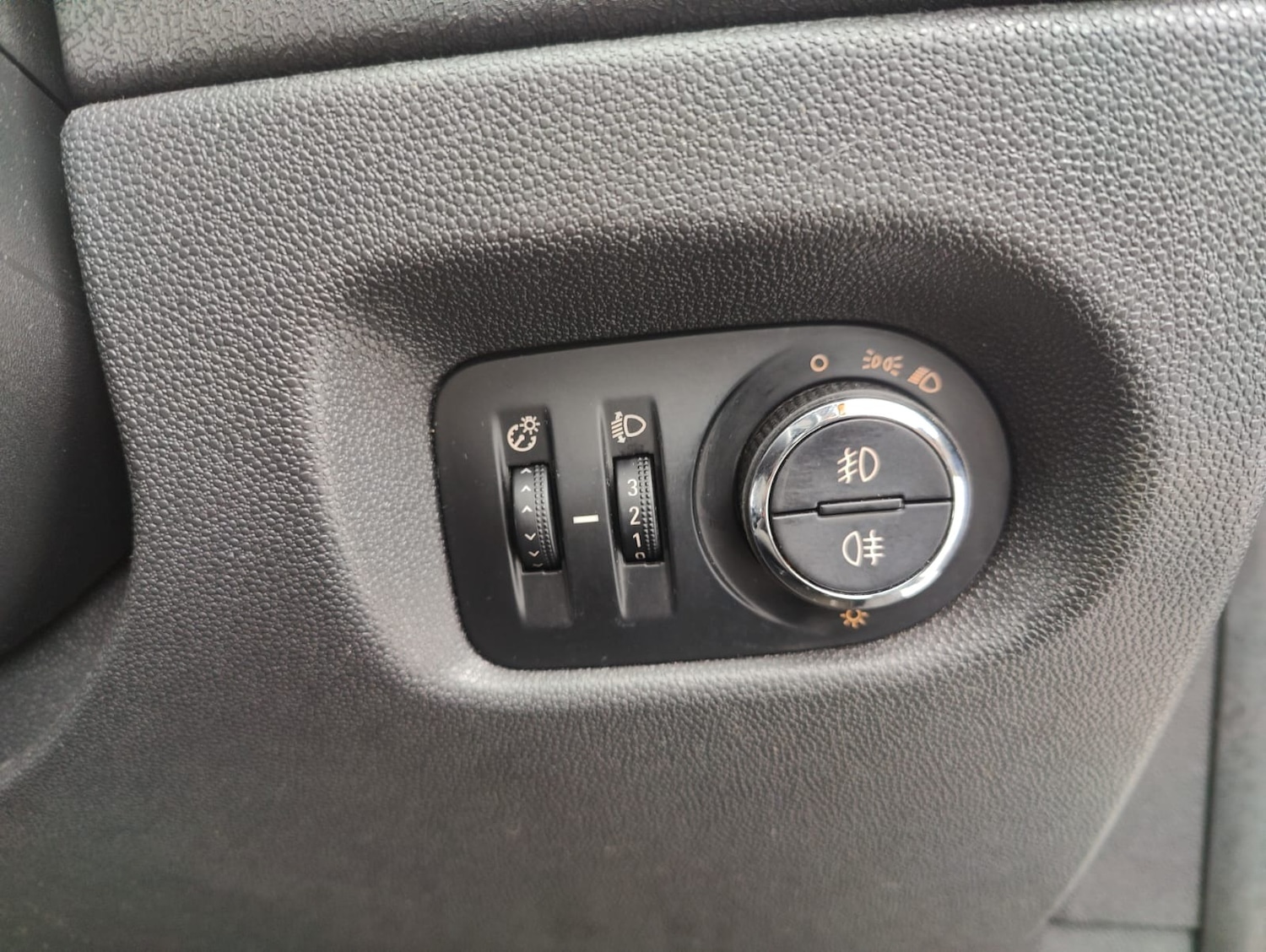 Used Vauxhall Corsa 2012 for sale - 77114421: Photo 29