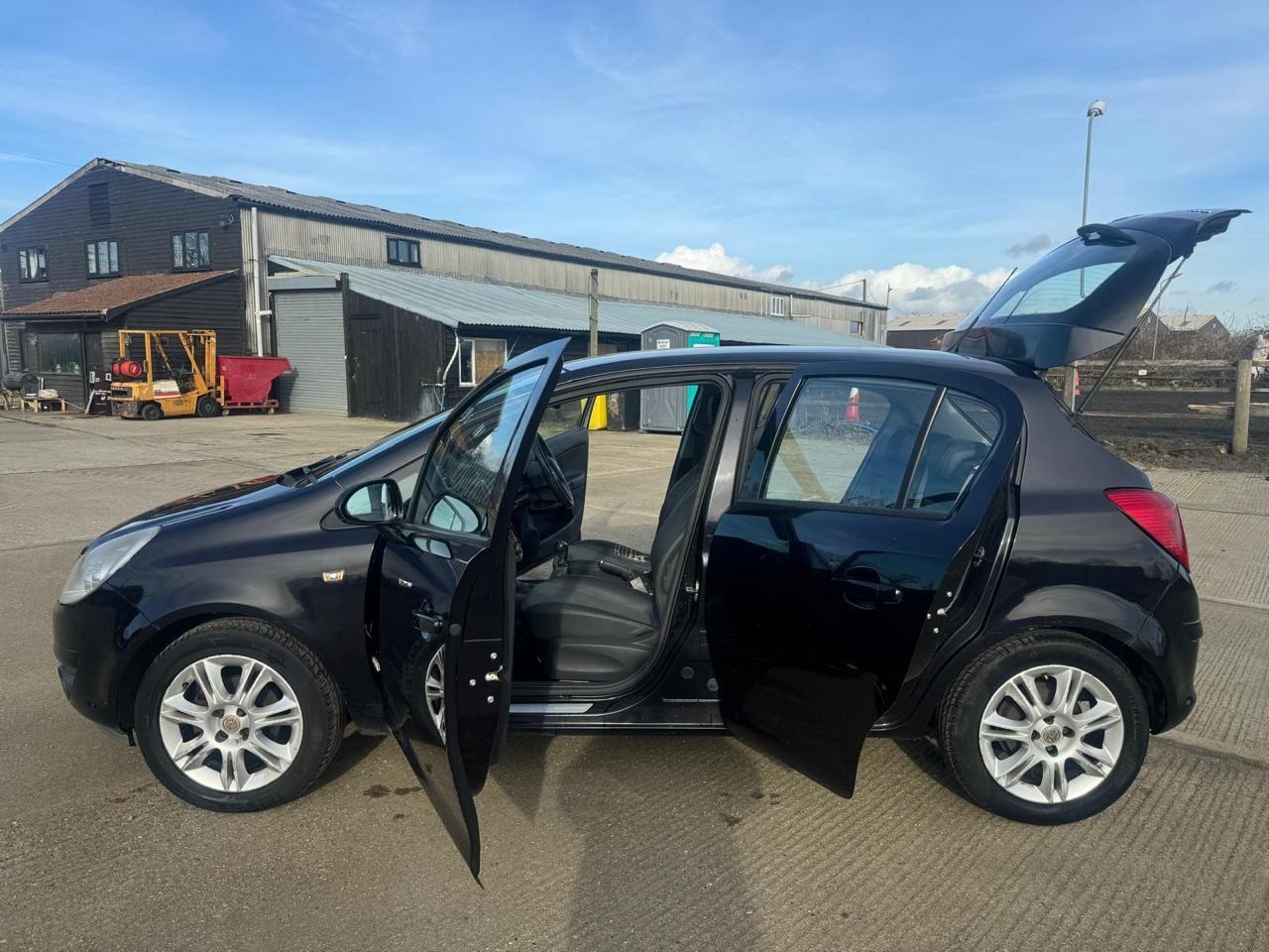 Used Vauxhall Corsa 2009 for sale - 77059112: Photo 16