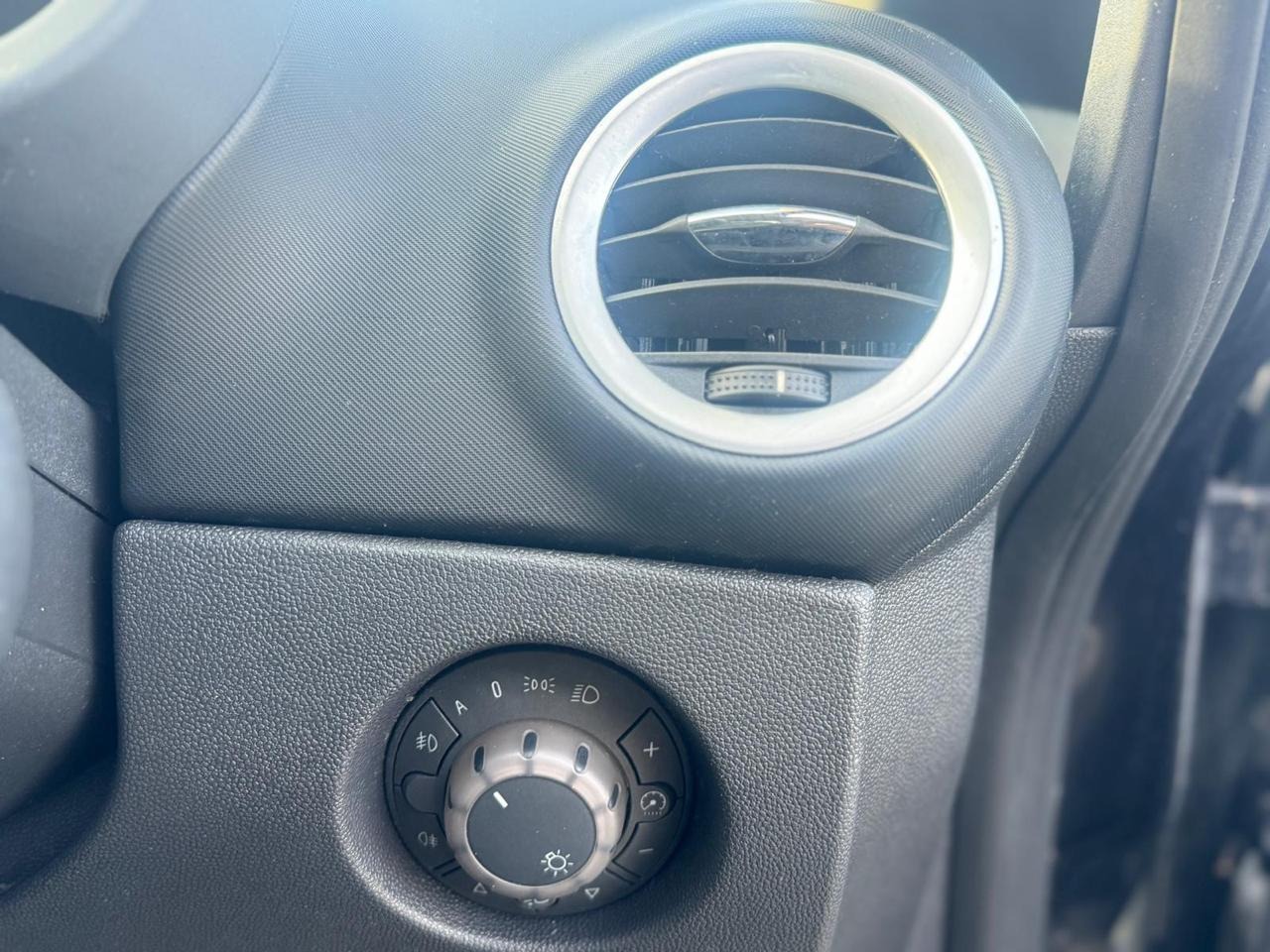 Used Vauxhall Corsa 2009 for sale - 77059112: Photo 21