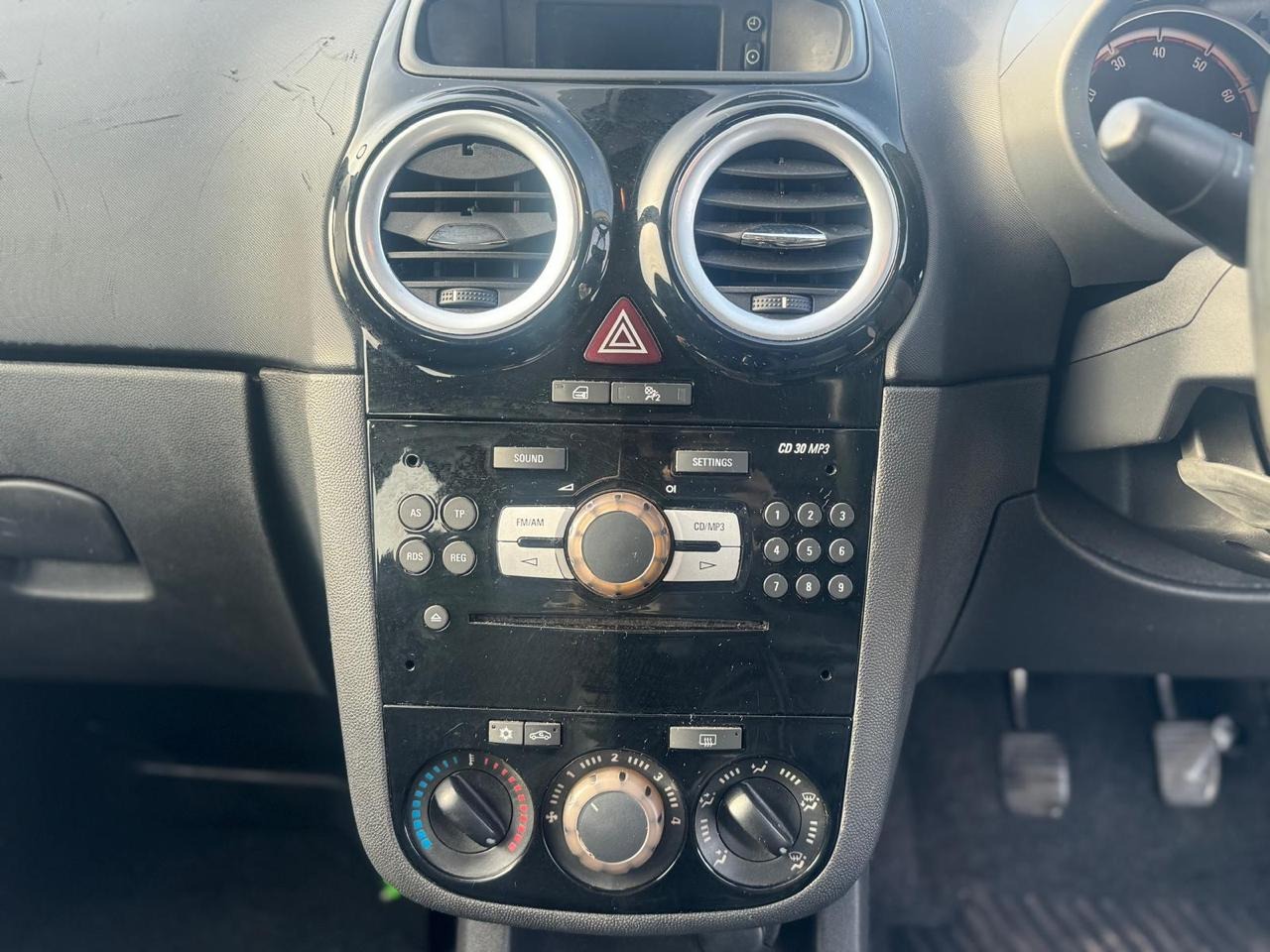 Used Vauxhall Corsa 2009 for sale - 77059112: Photo 30