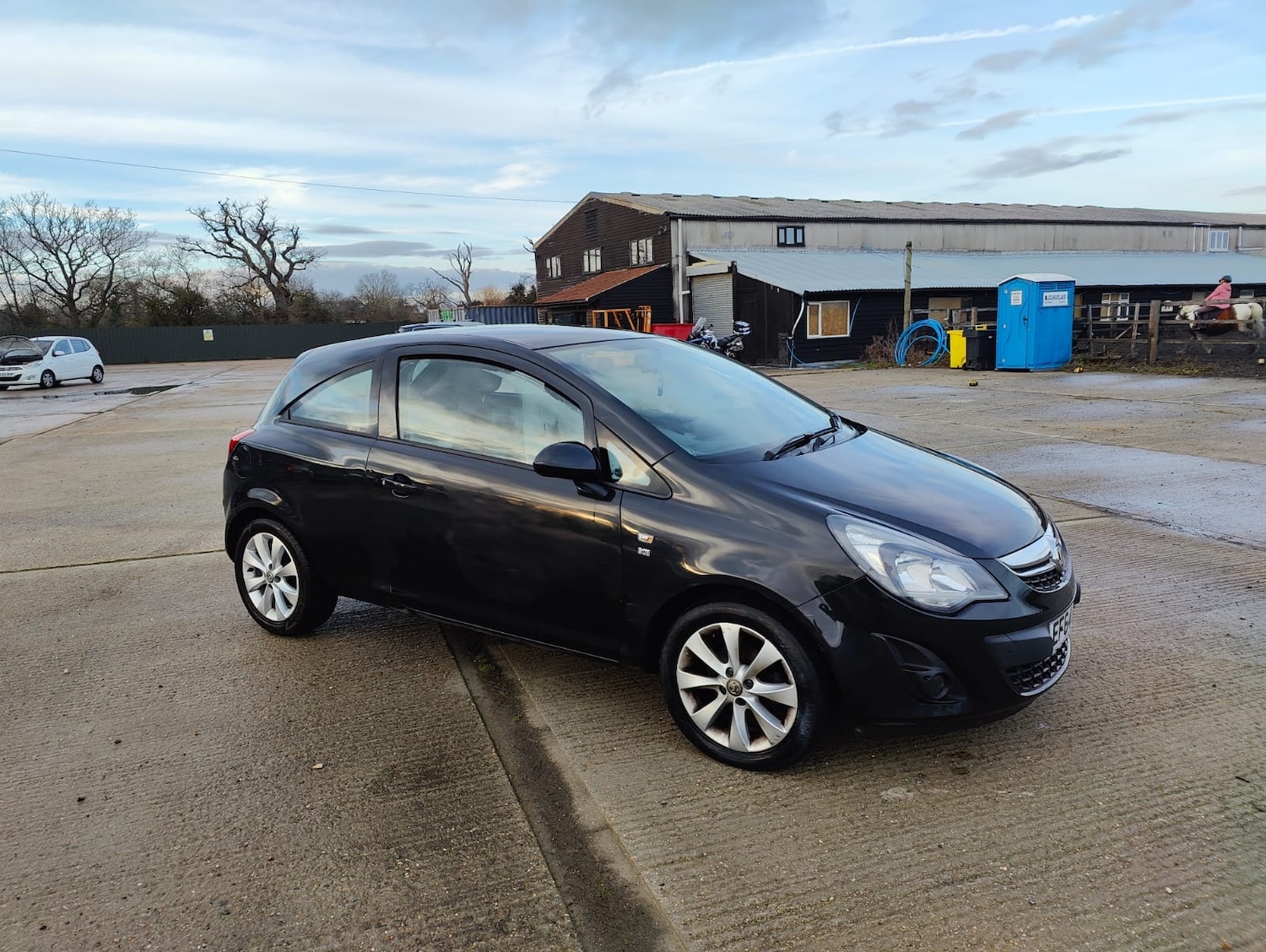 Used Vauxhall Corsa 2014 for sale - 77235581: Photo 4