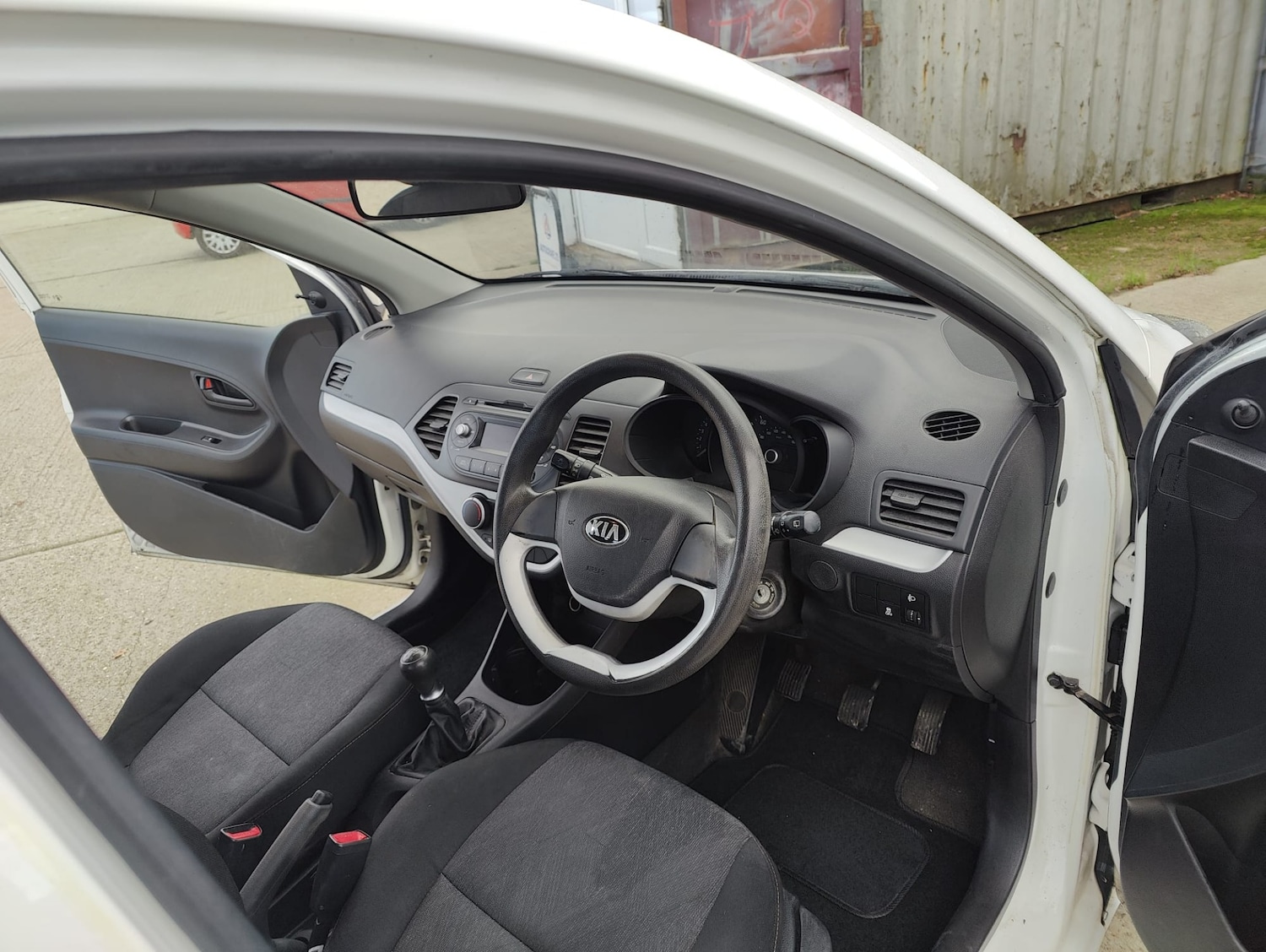 Used Kia Picanto 2012 for sale - 76599987: Photo 30