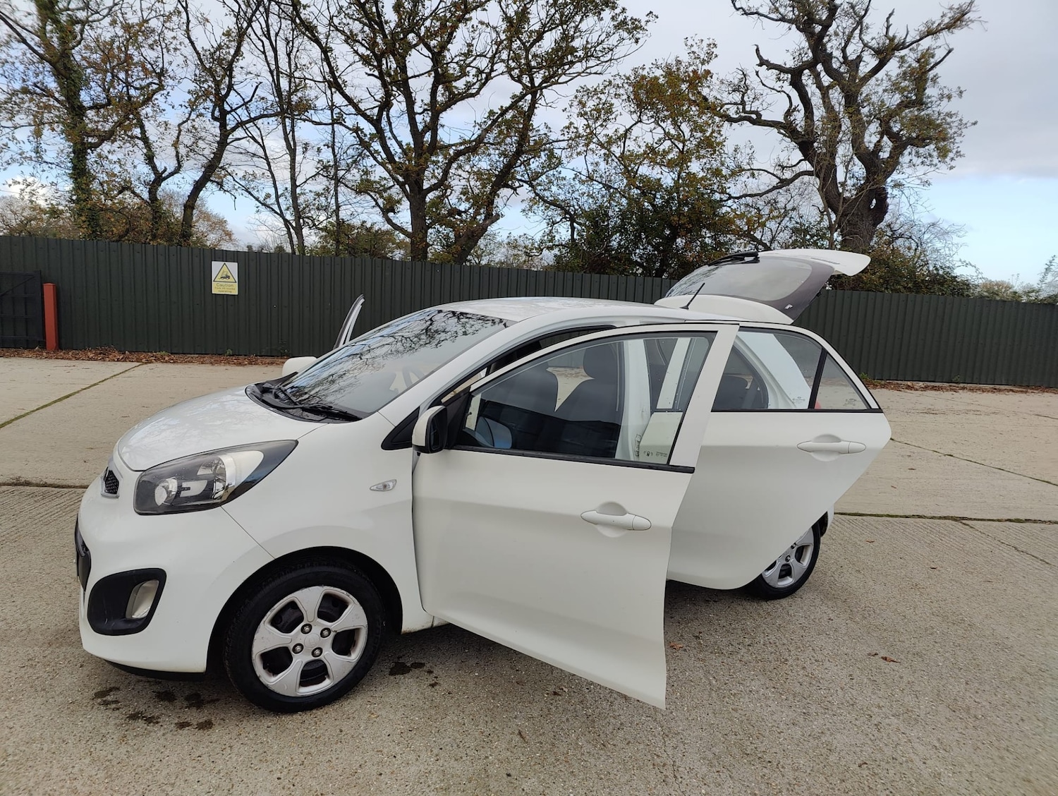 Used Kia Picanto 2012 for sale - 76599987: Photo 39