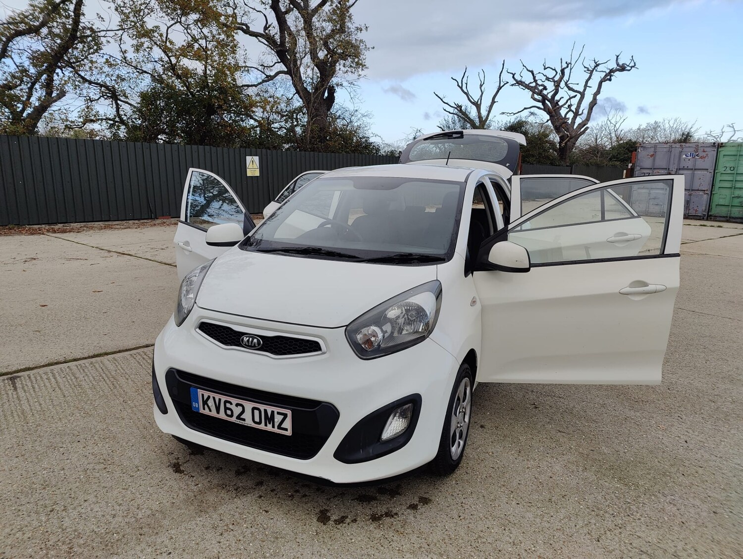 Used Kia Picanto 2012 for sale - 76599987: Photo 40