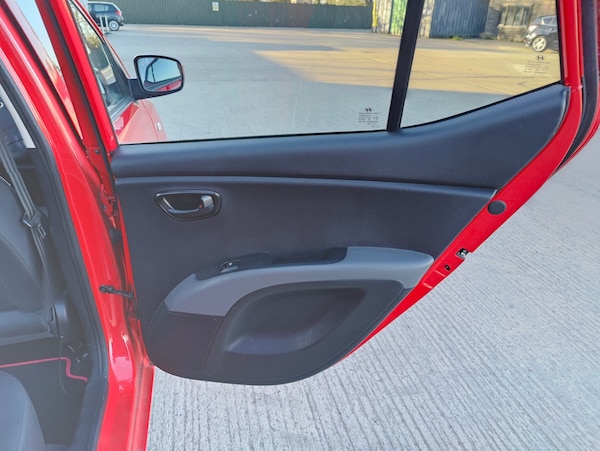 Used Hyundai i10 2010 for sale - 76142499: Photo 24