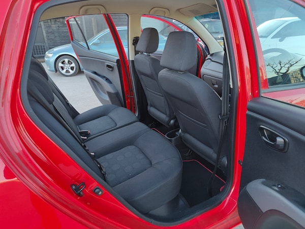 Used Hyundai i10 2010 for sale - 76142499: Photo 26