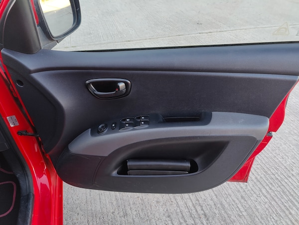 Used Hyundai i10 2010 for sale - 76142499: Photo 28