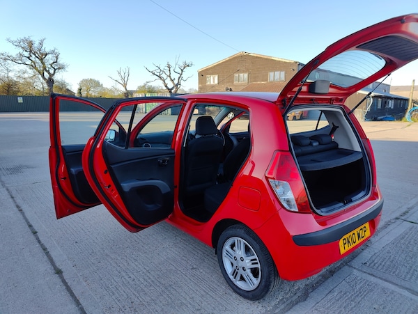 Used Hyundai i10 2010 for sale - 76142499: Photo 39
