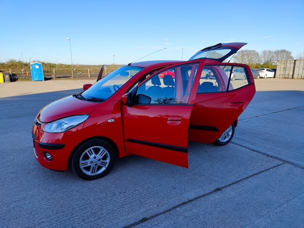 Used Hyundai i10 2010 for sale - 76142499: Photo 41