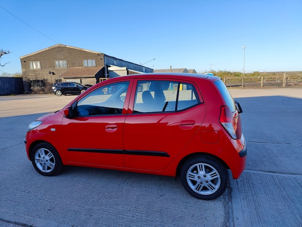 Used Hyundai i10 2010 for sale - 76142499: Photo 9