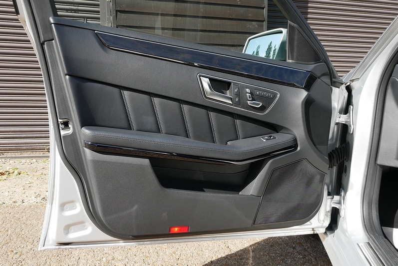 Used Mercedes-Benz E Class for sale - 77186643: Photo 34