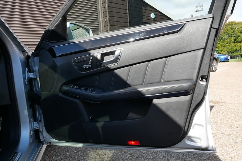 Used Mercedes-Benz E Class for sale - 77186643: Photo 35