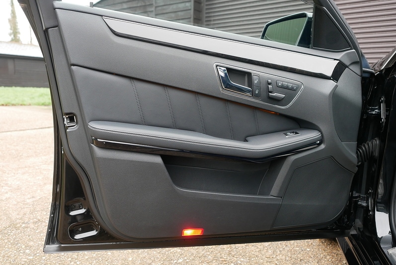 Used Mercedes-Benz E Class for sale - 77220178: Photo 33